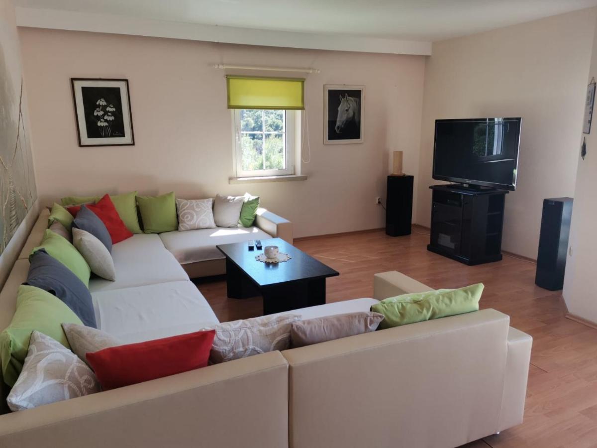 Apartment Tempera Povlja  Buitenkant foto